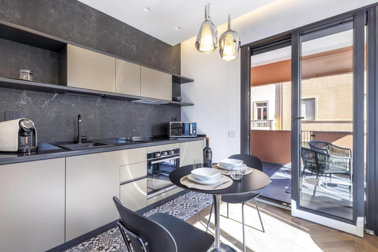 Vittoria'S Luxury Apartment Cagliari Exterior foto